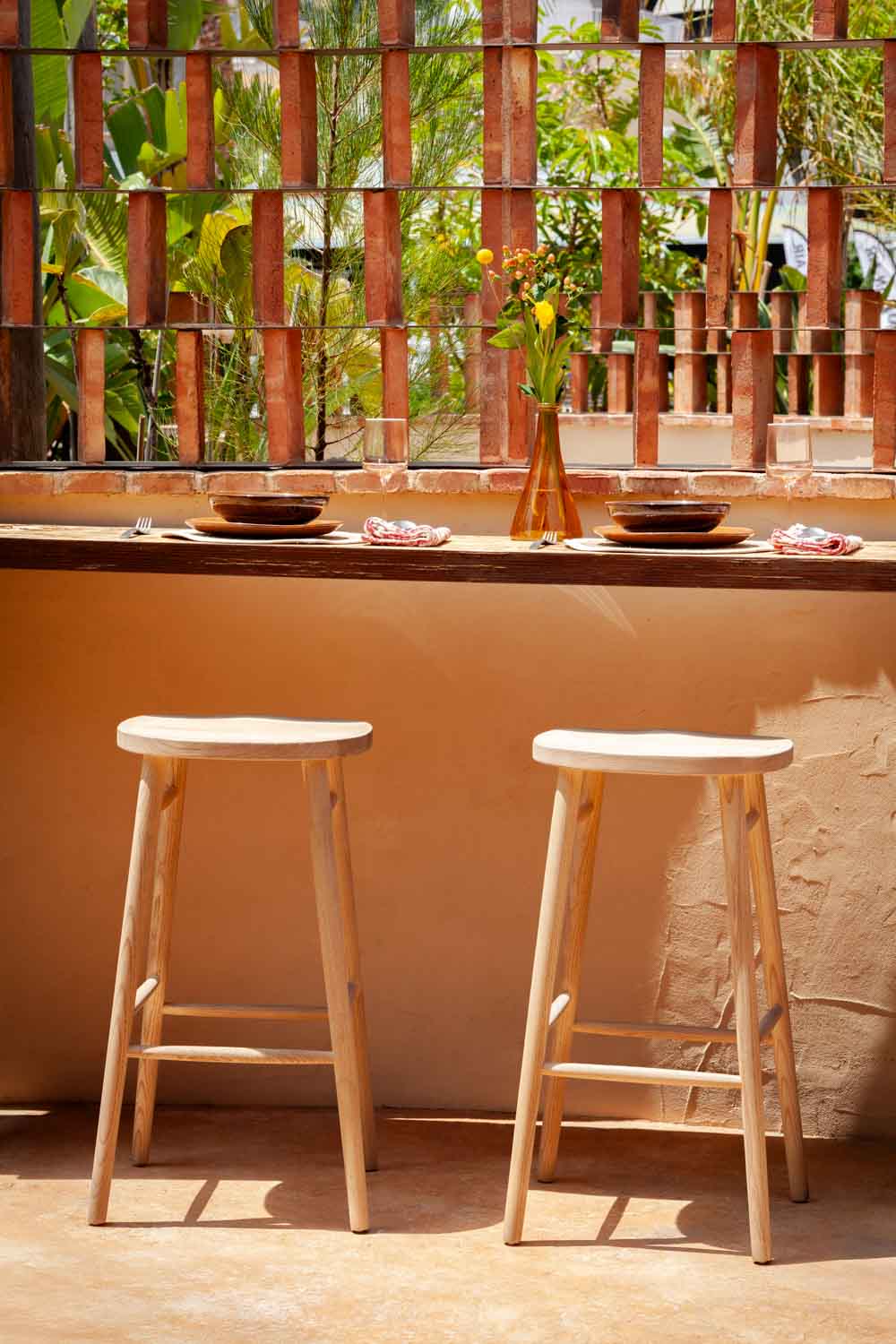 Taburetes en Barra Exterior | OFELIA Home & Decor